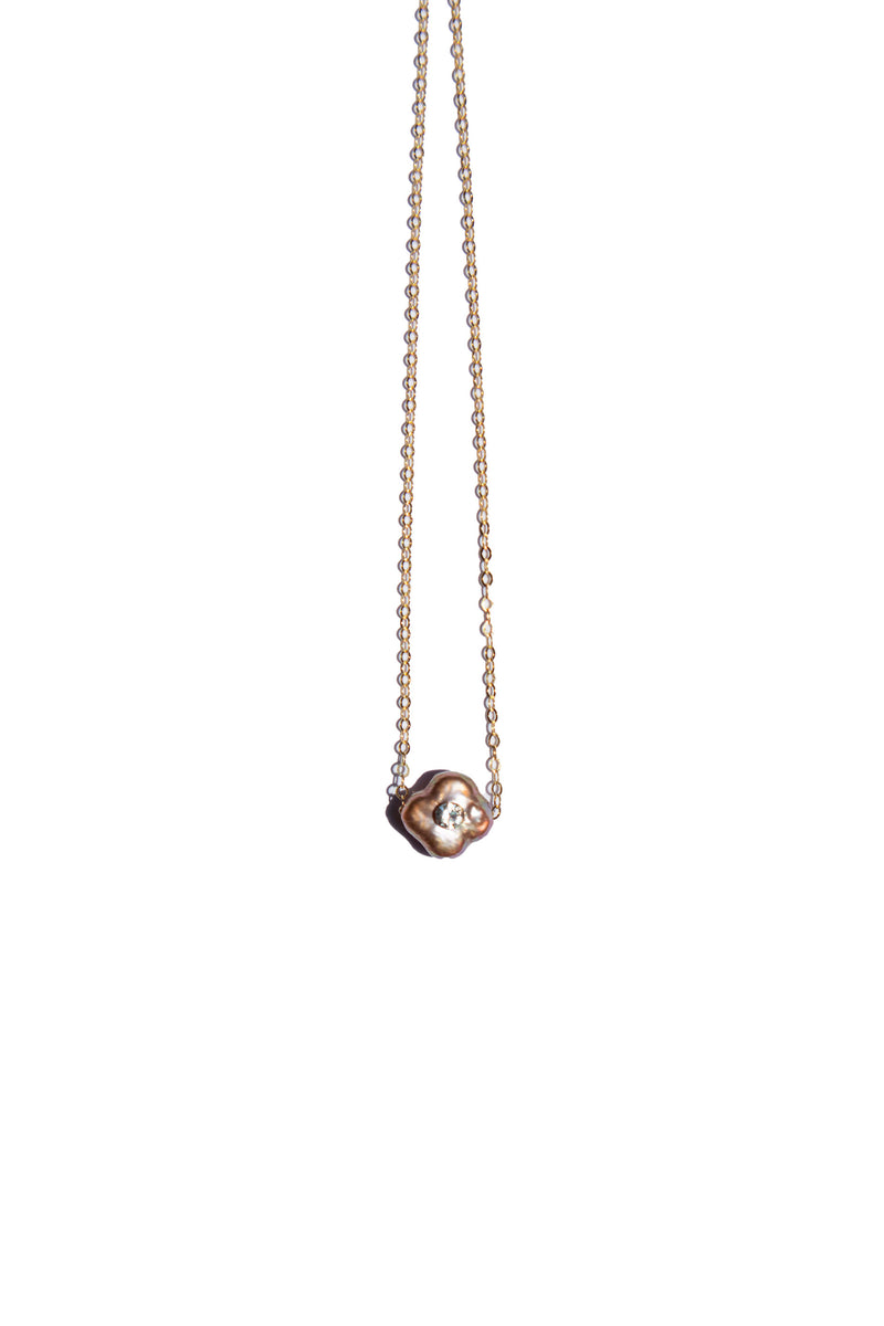 Daphne — Pendant pearl necklace