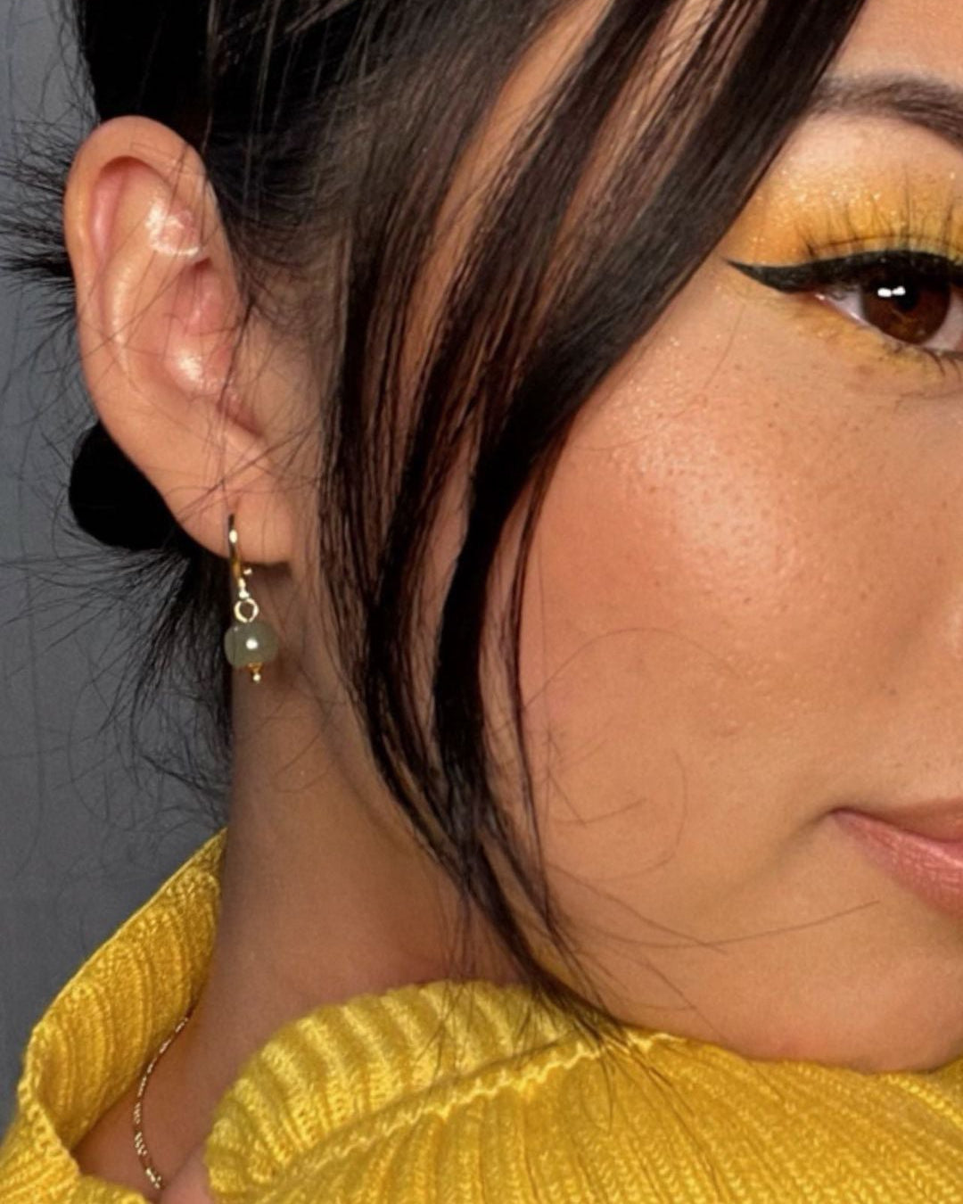 seree - Berry — Small Hoop With Green Bead Earrings