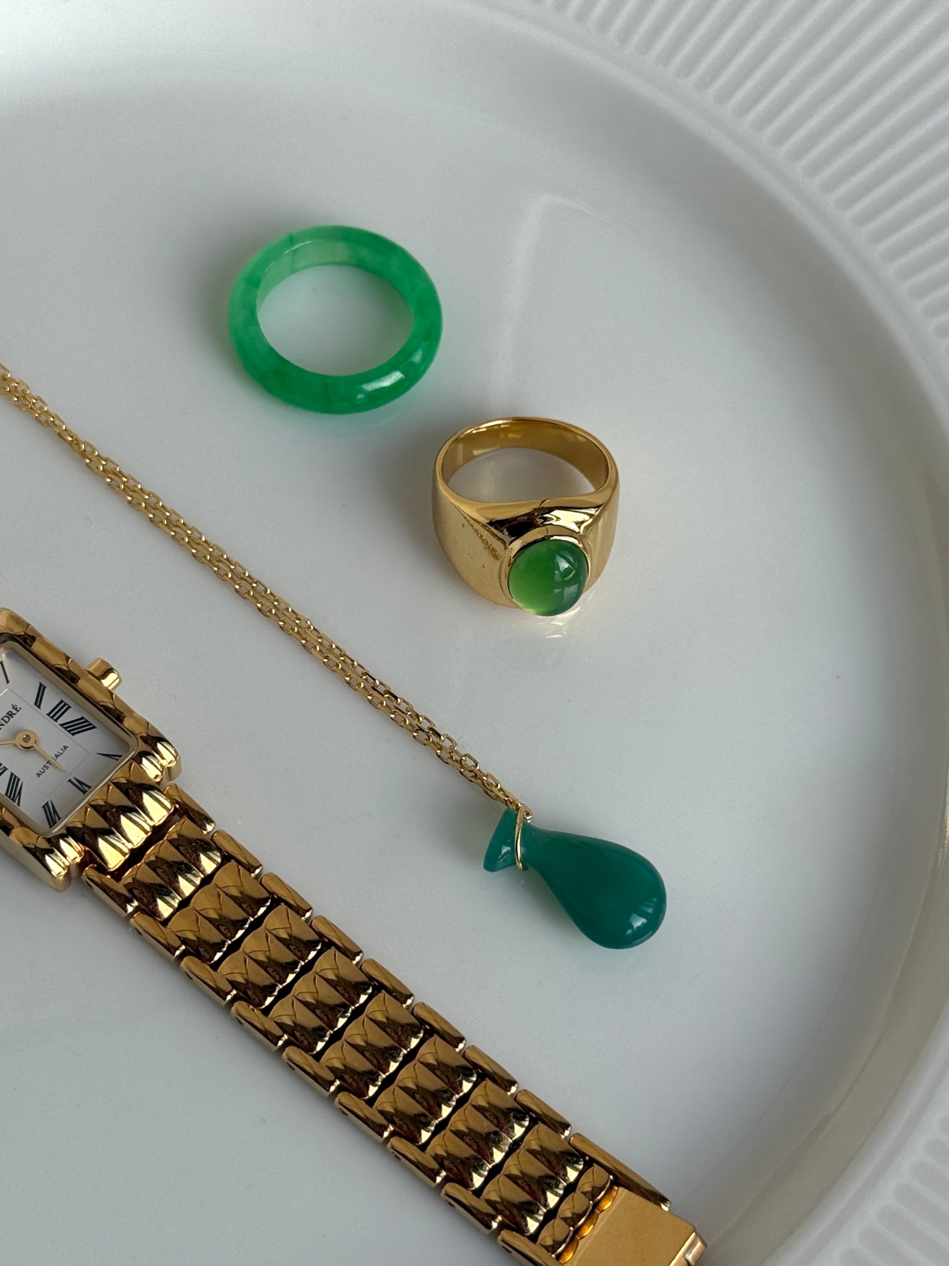 seree - Fudai — Green Jade Stone Pendant Necklace