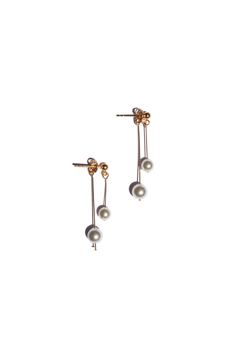 Leighton — Faux pearl pendant earrings