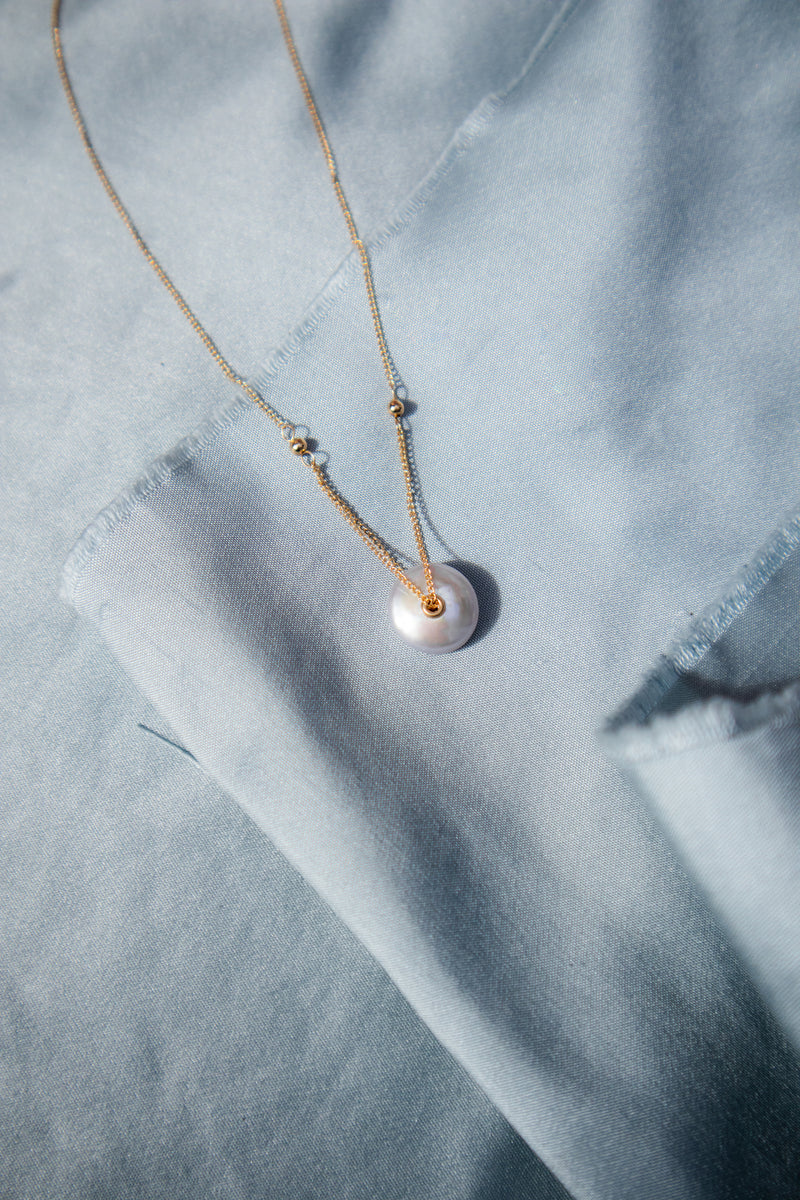 Mabel — Pendant pearl necklace