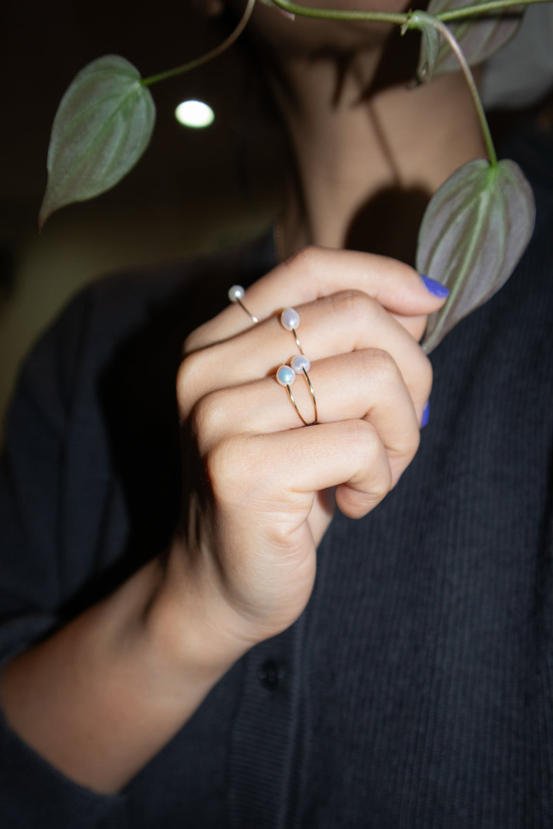 Eden — Freshwater pearl skinny gold ring