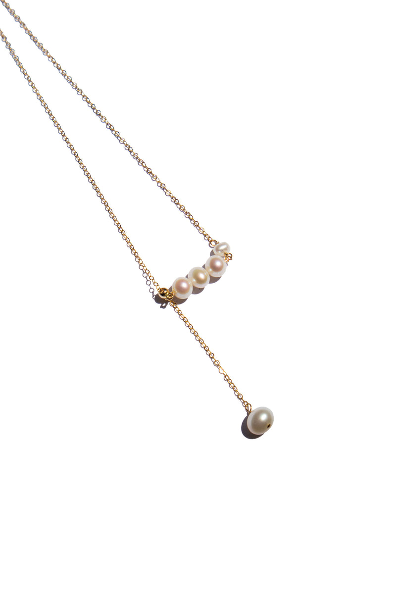 Hailey — Pearl pendant necklace