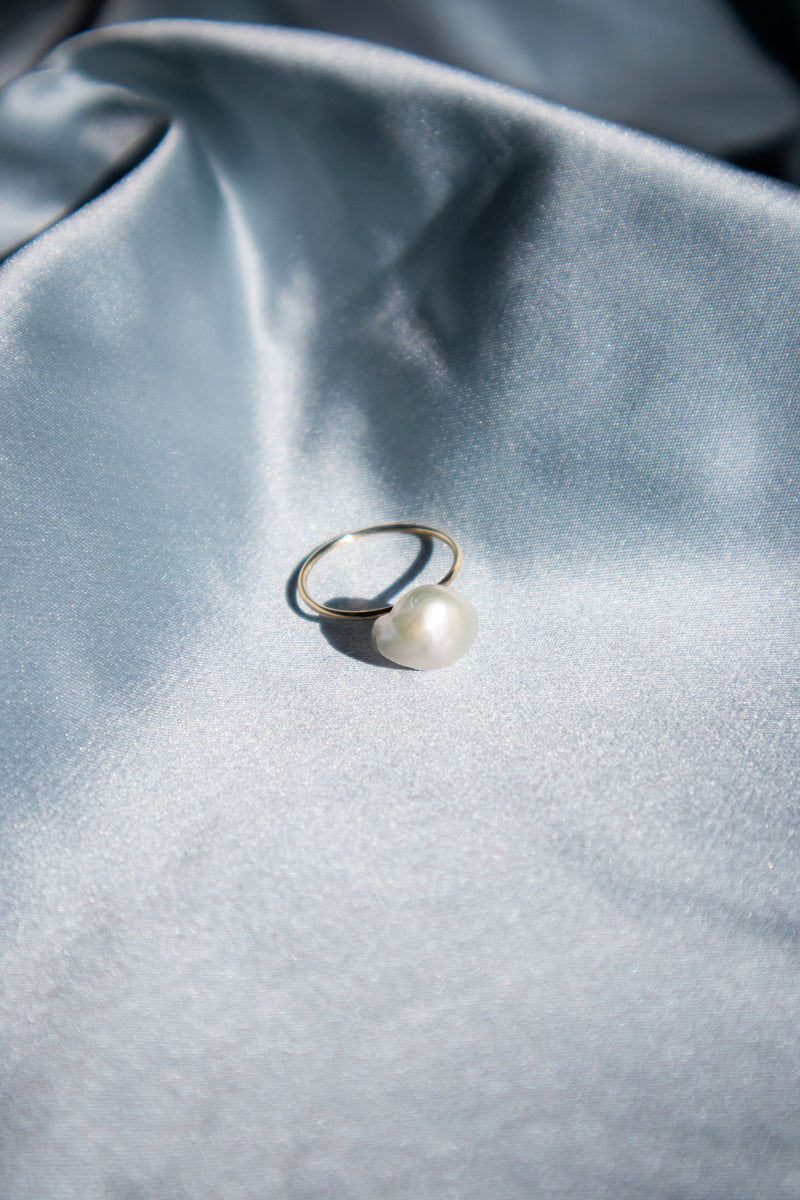 Imogen — Pearl skinny gold ring