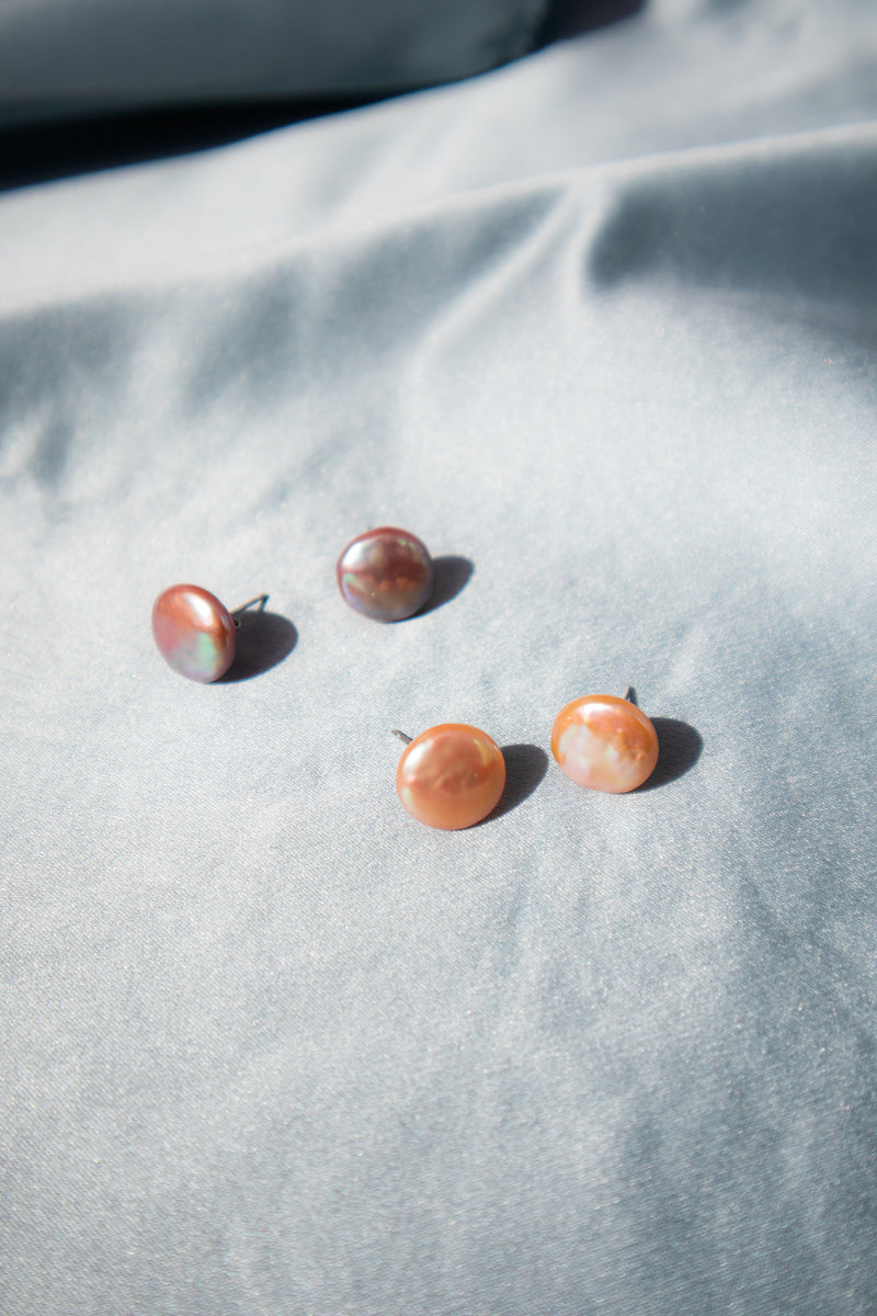 Maisie — Freshwater pearl stud earrings