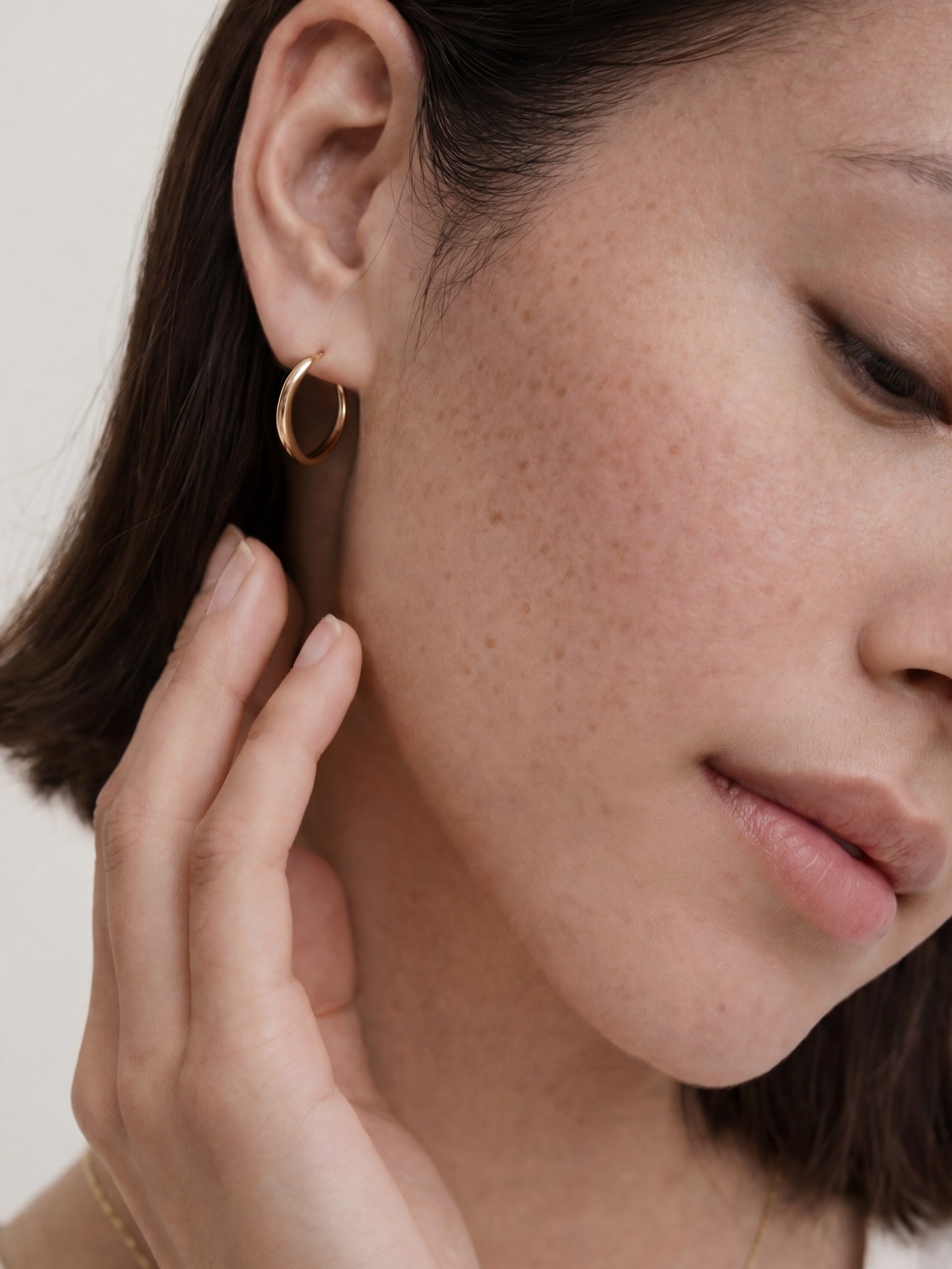 seree - Classic Huggie Hoops Small