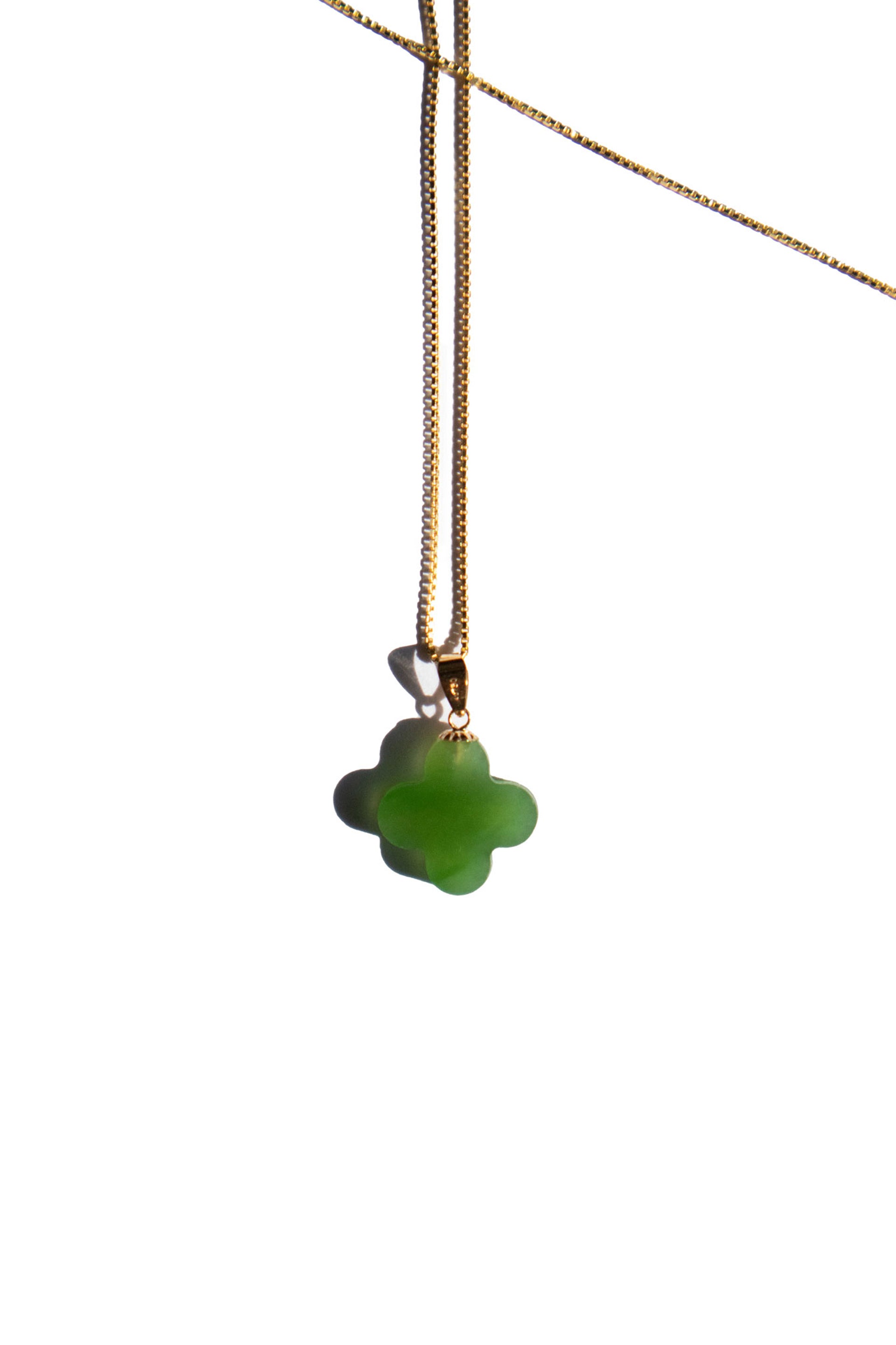 seree - Clover — Green Jade Pendant Necklace