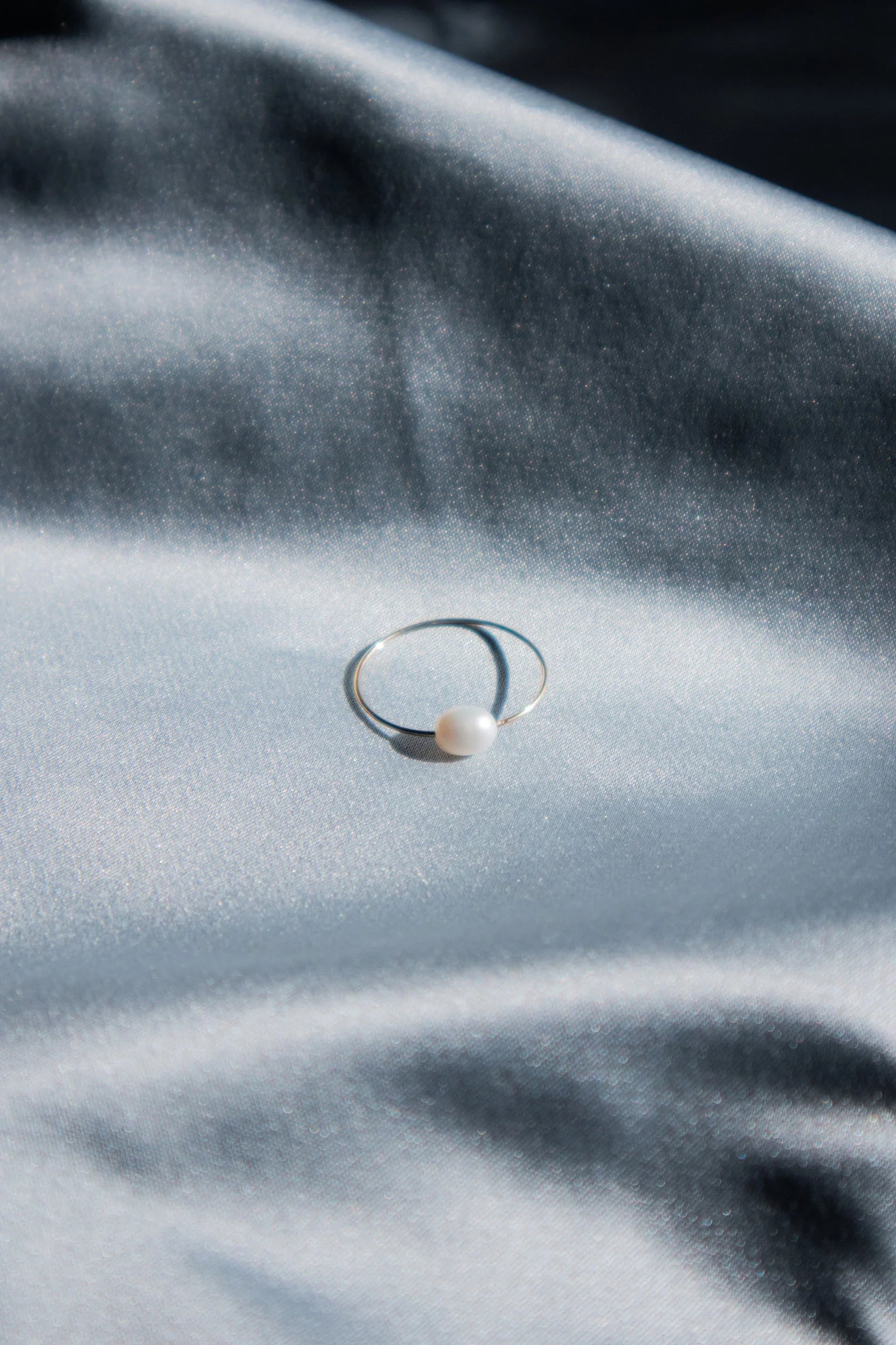seree - Eden — Freshwater Pearl Skinny Gold Ring