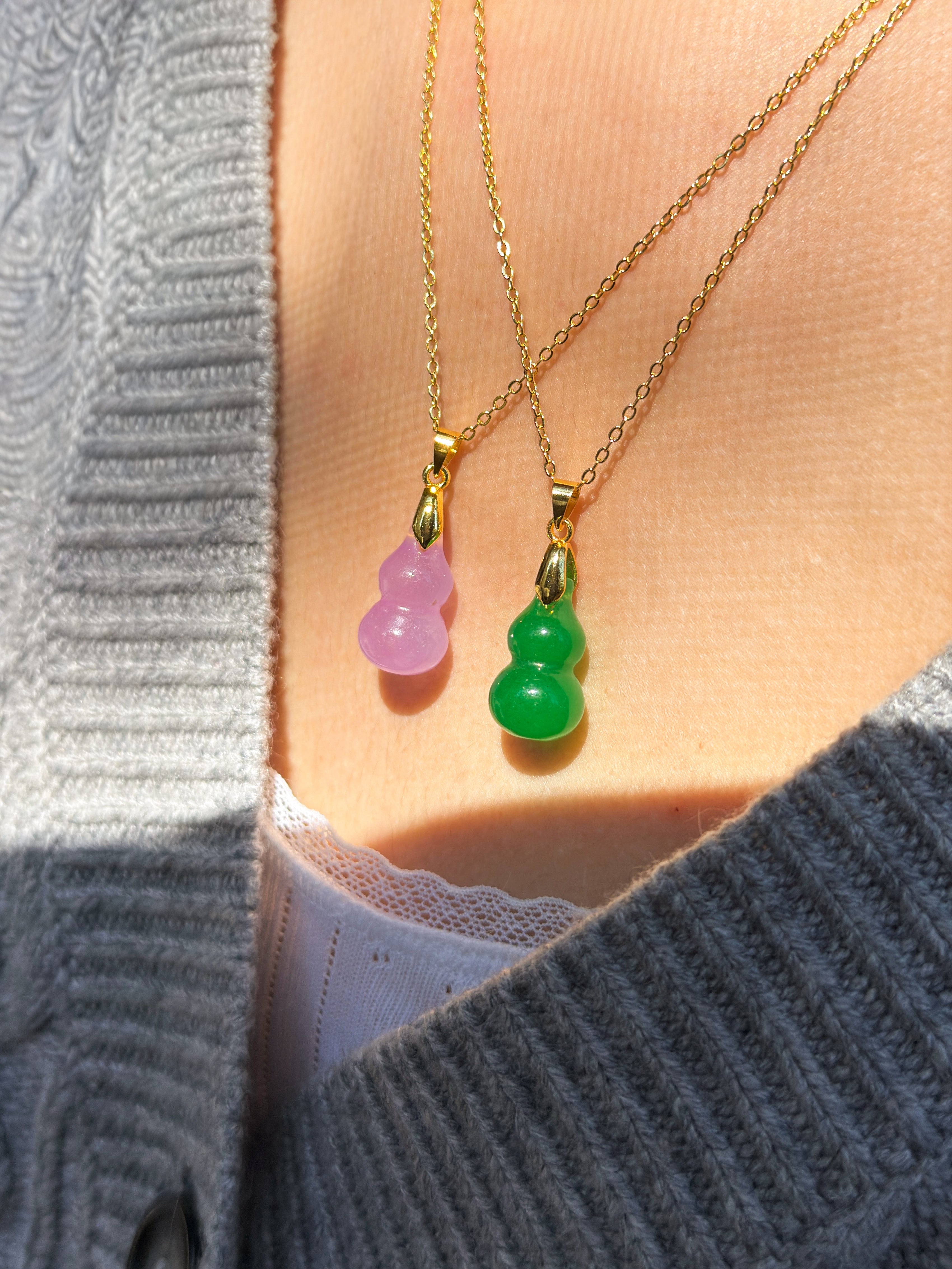 seree - Hulu — Jade Stone Pendant Necklace