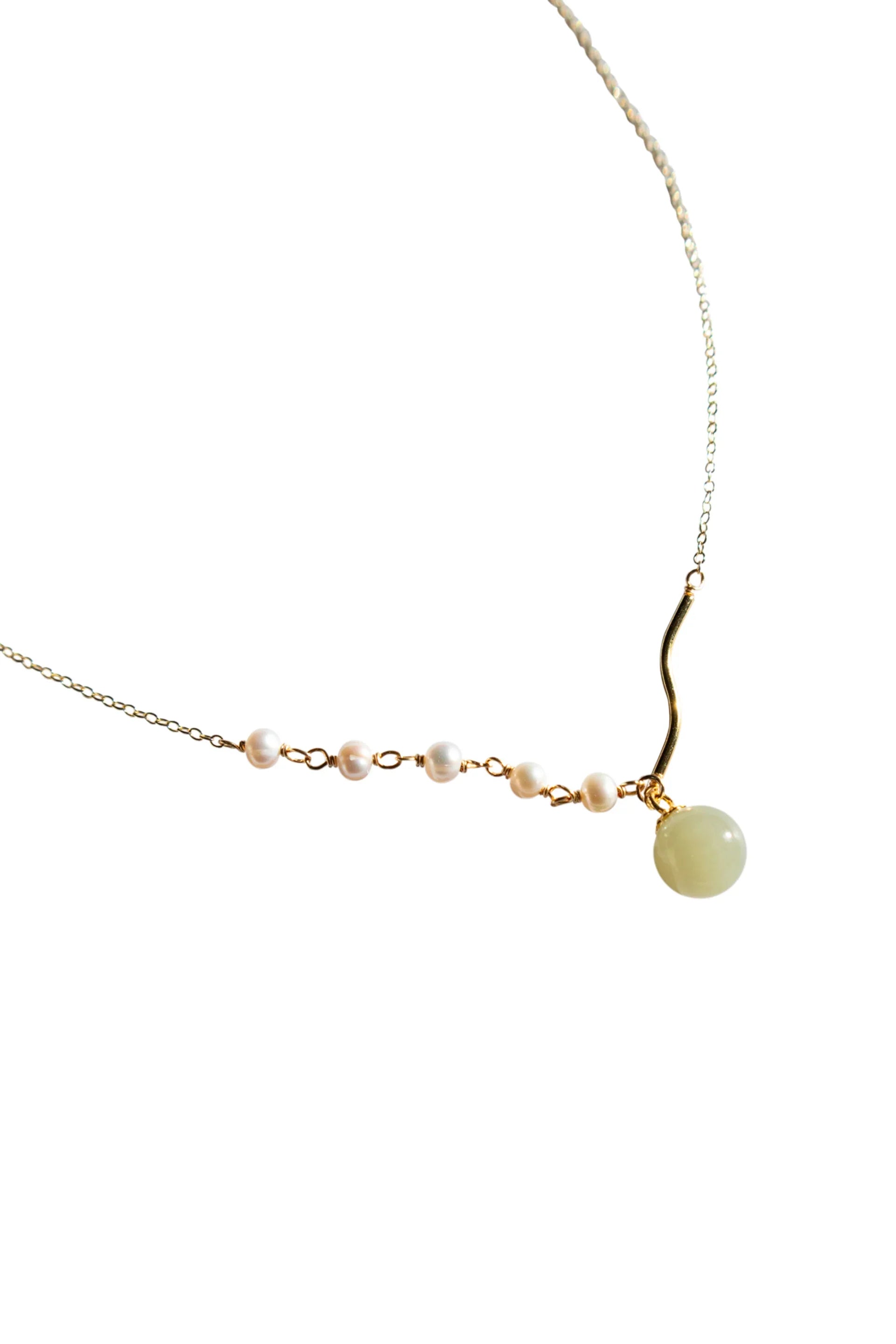 seree - Isla — Green Jade and Freshwater Pearl Necklace