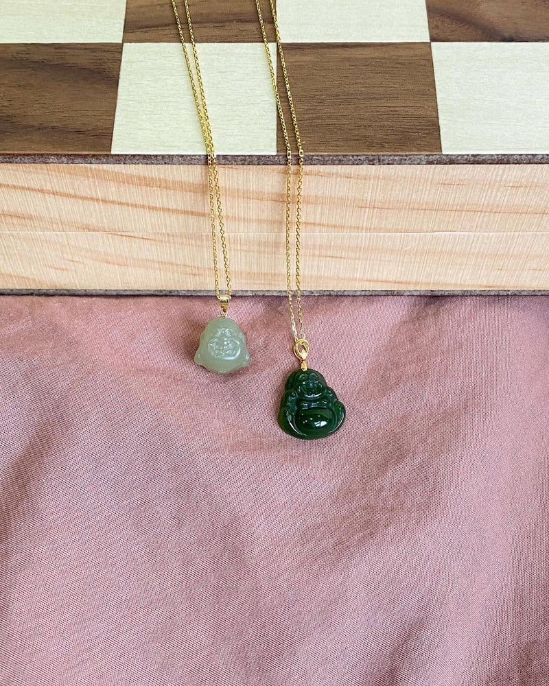 seree-jade-necklace-with-light-green-buddha-pendant