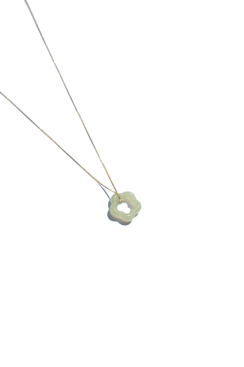 seree-plum-blossom-green-nephrite-jade-pendant-necklace