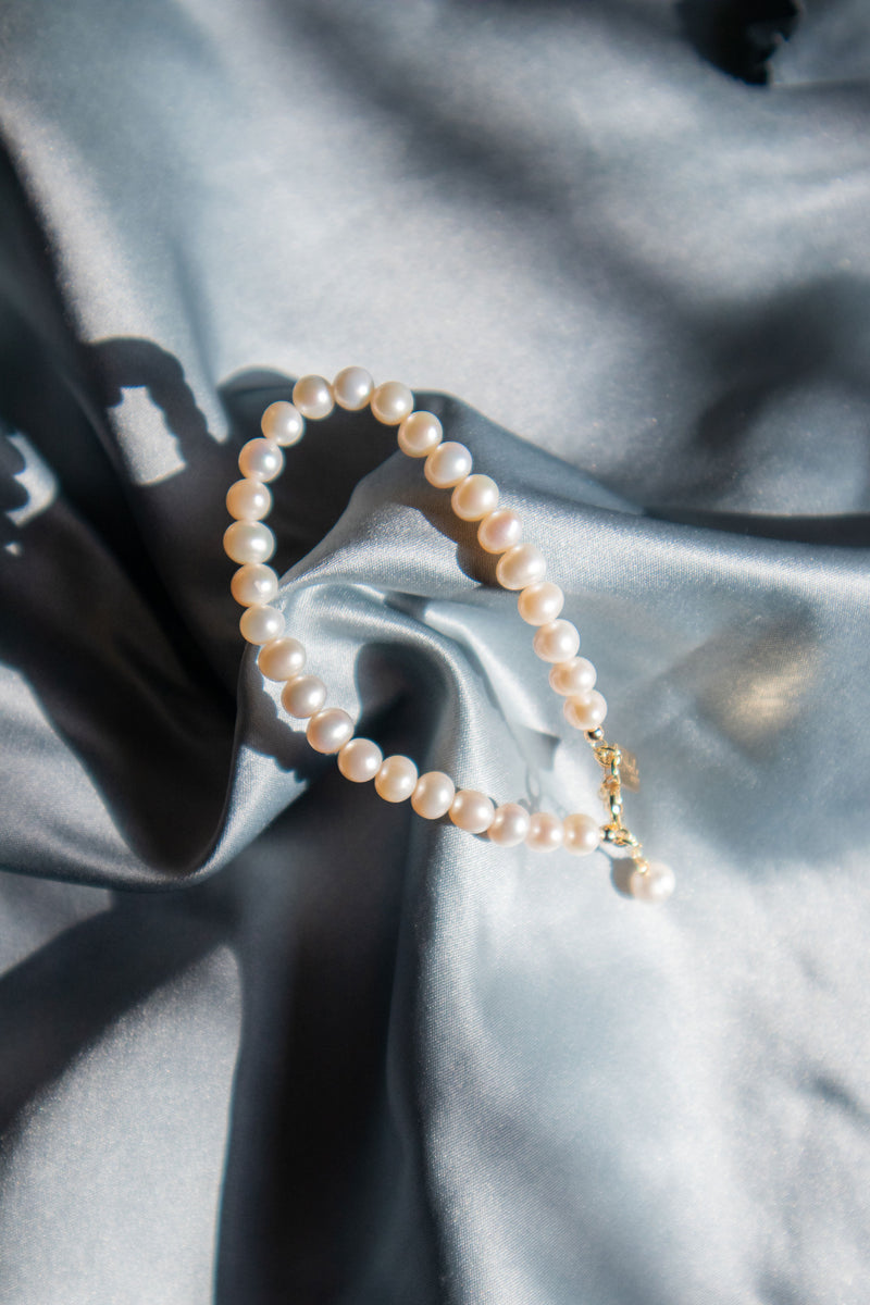 Stella — Freshwater pearl bracelet