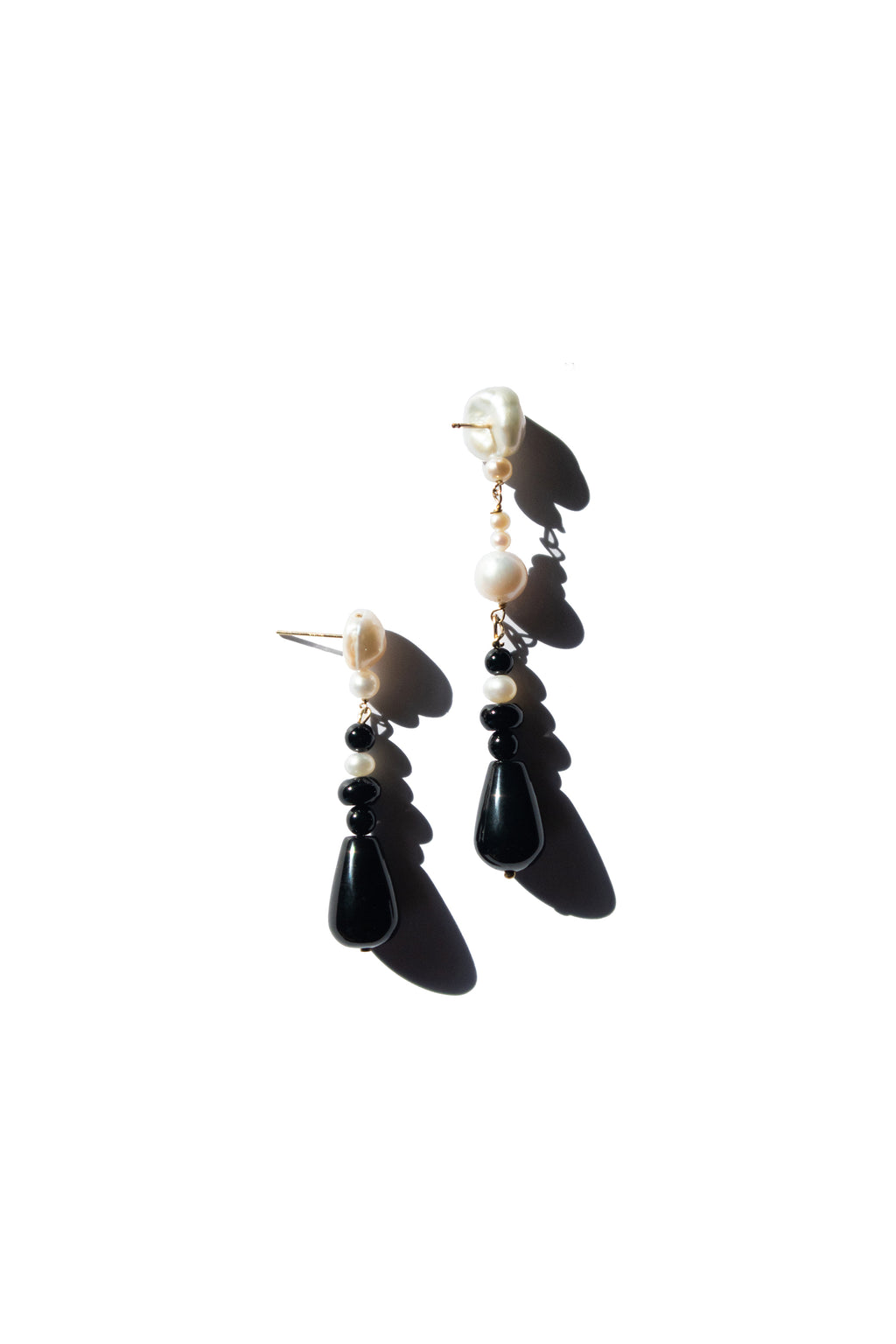 seree-chess-black-agate-and-white-pearl-statement-drop-earrings
