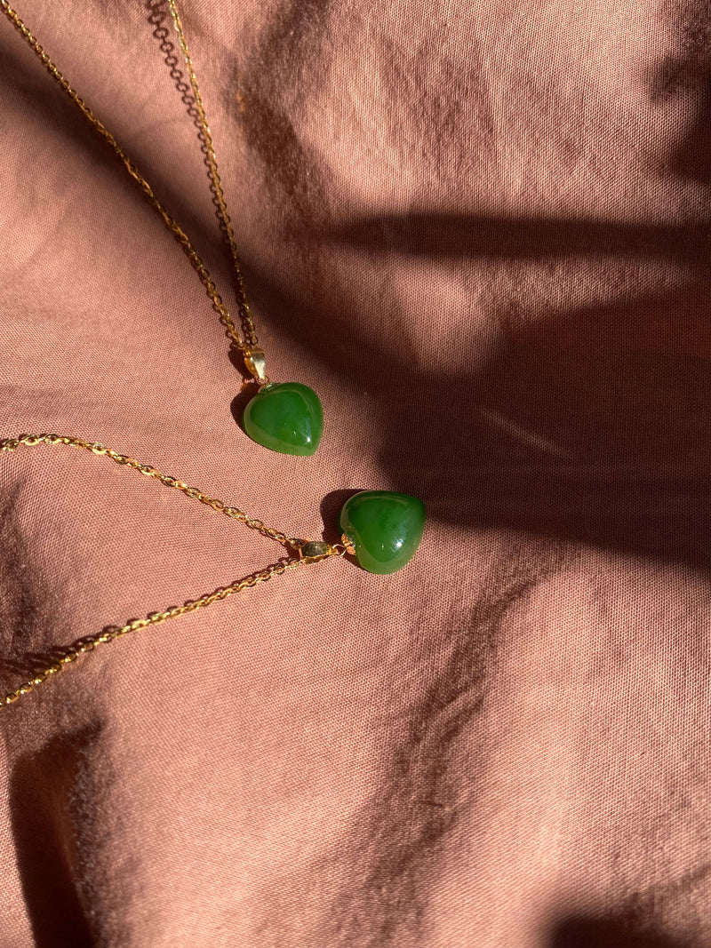 seree-heart-pendant-in-green-nephrite-jade