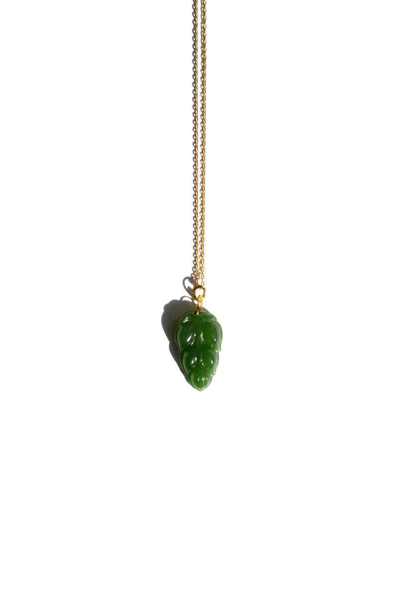 seree-jade-stone-necklace-leaf