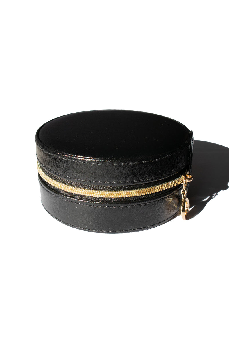 seree-jewelry-case-vegan-leather-black-round-case