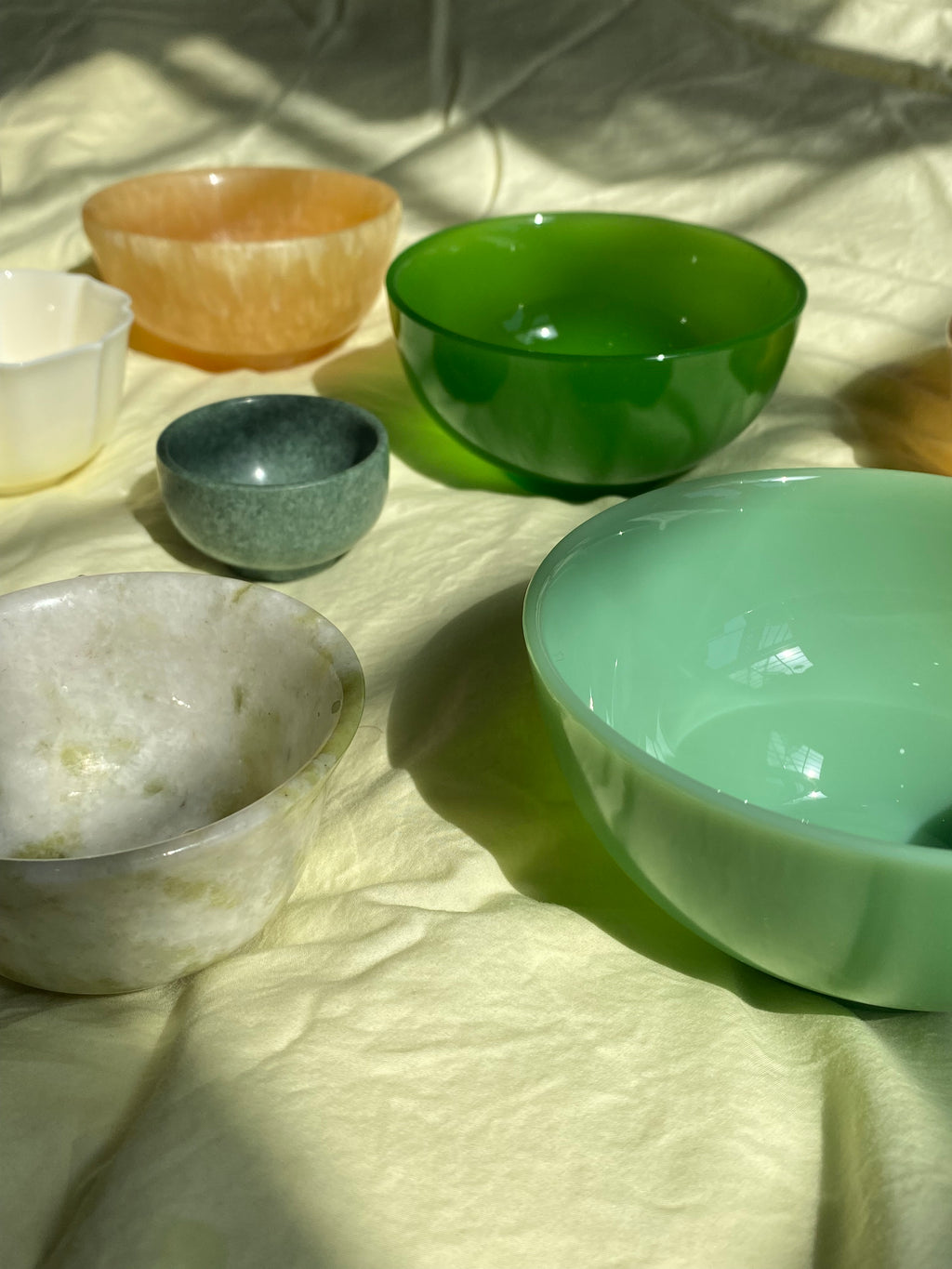 seree-mottled-green-jade-stone-cup-ren