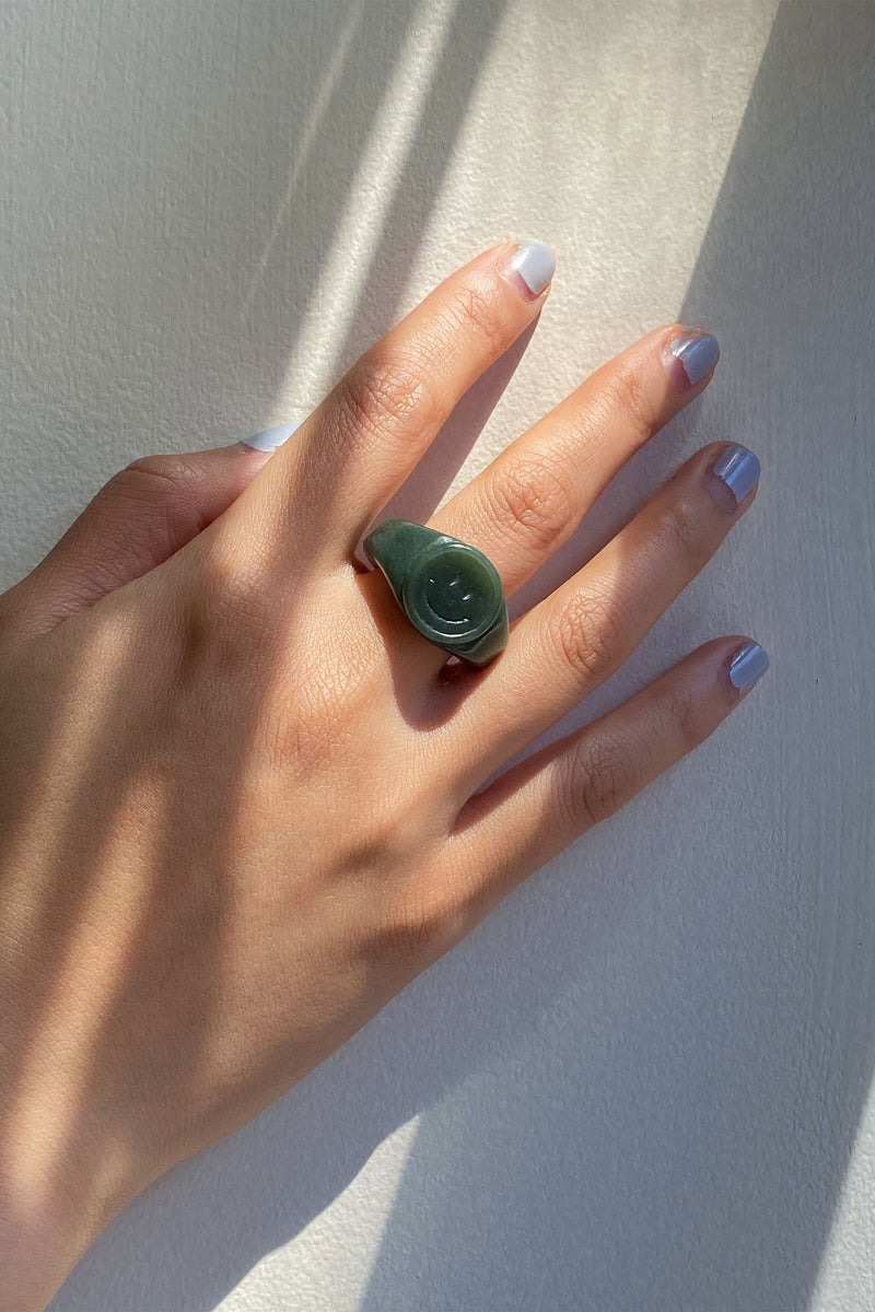 seree-smiley-face-signet-ring-in-dark-green-natural-nephrite-jade