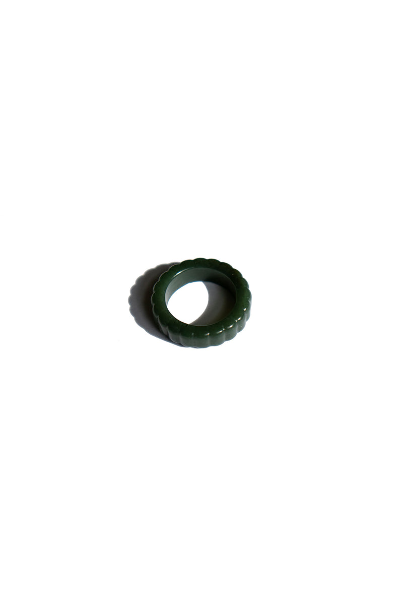 seree-sophia-skinny-dark-green-nephrite-ribbed-skinny-jade-ring